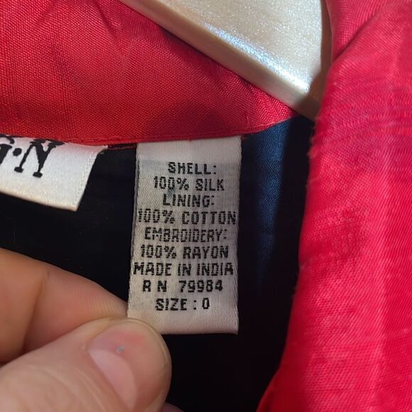 Vintage CHICO'S Women’s Patchwork Red & Black SILK Jacket size Small - Picture 8 of 9